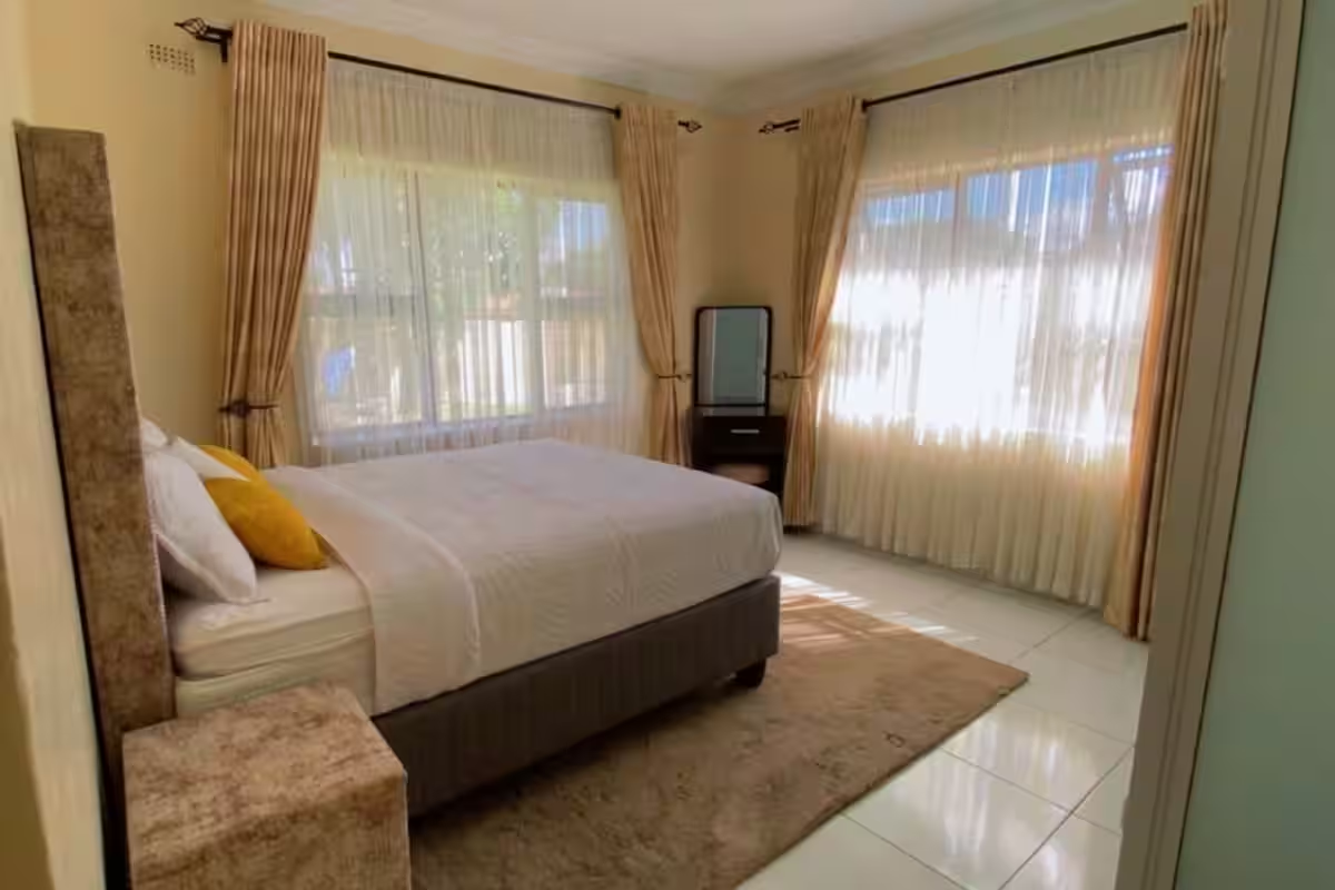 Deluxe Single Room — image 2